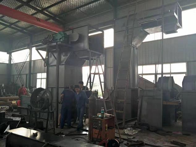 Z字型提升機(jī)生產(chǎn)現(xiàn)場(chǎng)圖片 Z字型提升機(jī)生產(chǎn)現(xiàn)場(chǎng)圖片